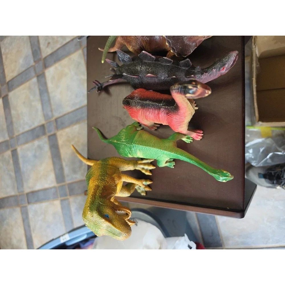 Vtg Dinosaur Toy Lot Set of 7 -‎ Assorted Figures for Kids & Collectors